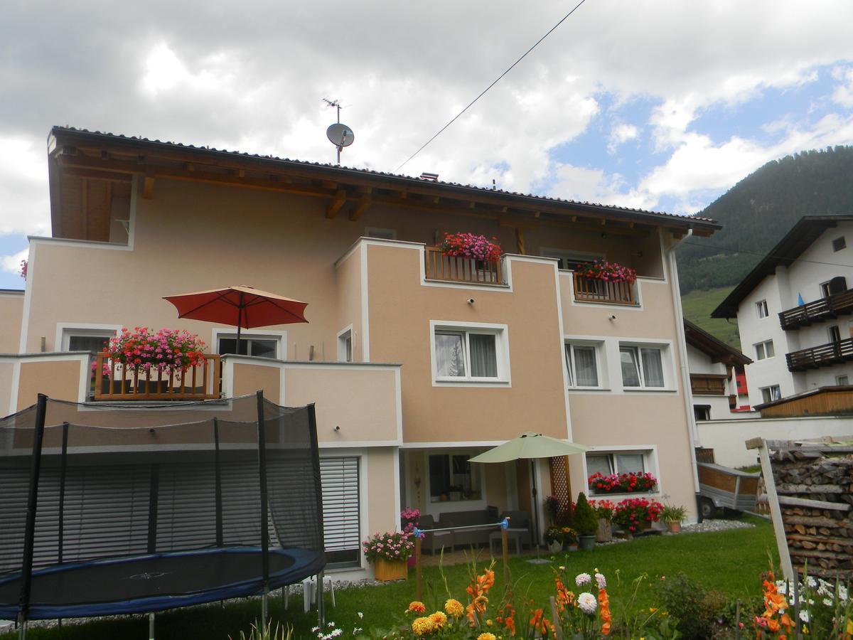 Haus Zentner Hotel Nauders Exterior photo