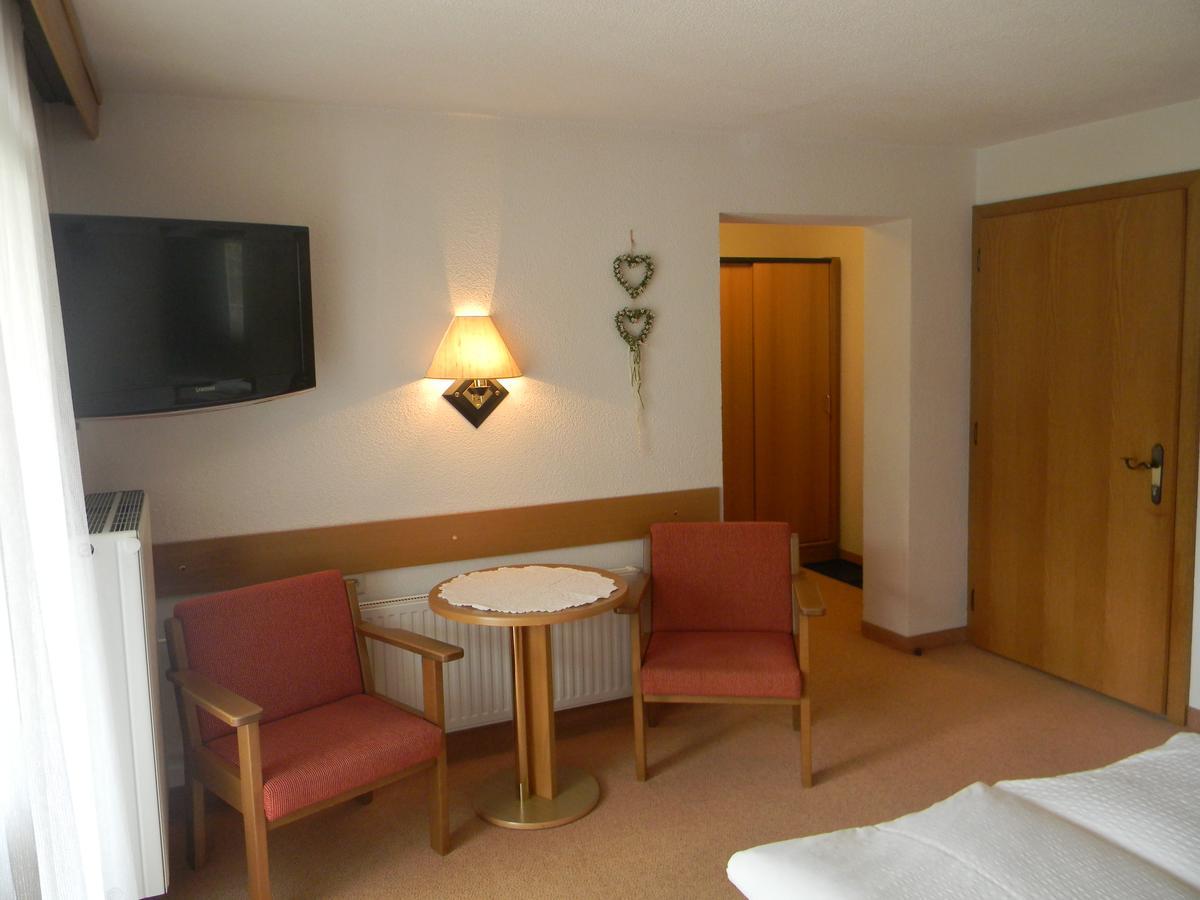 Haus Zentner Hotel Nauders Exterior photo